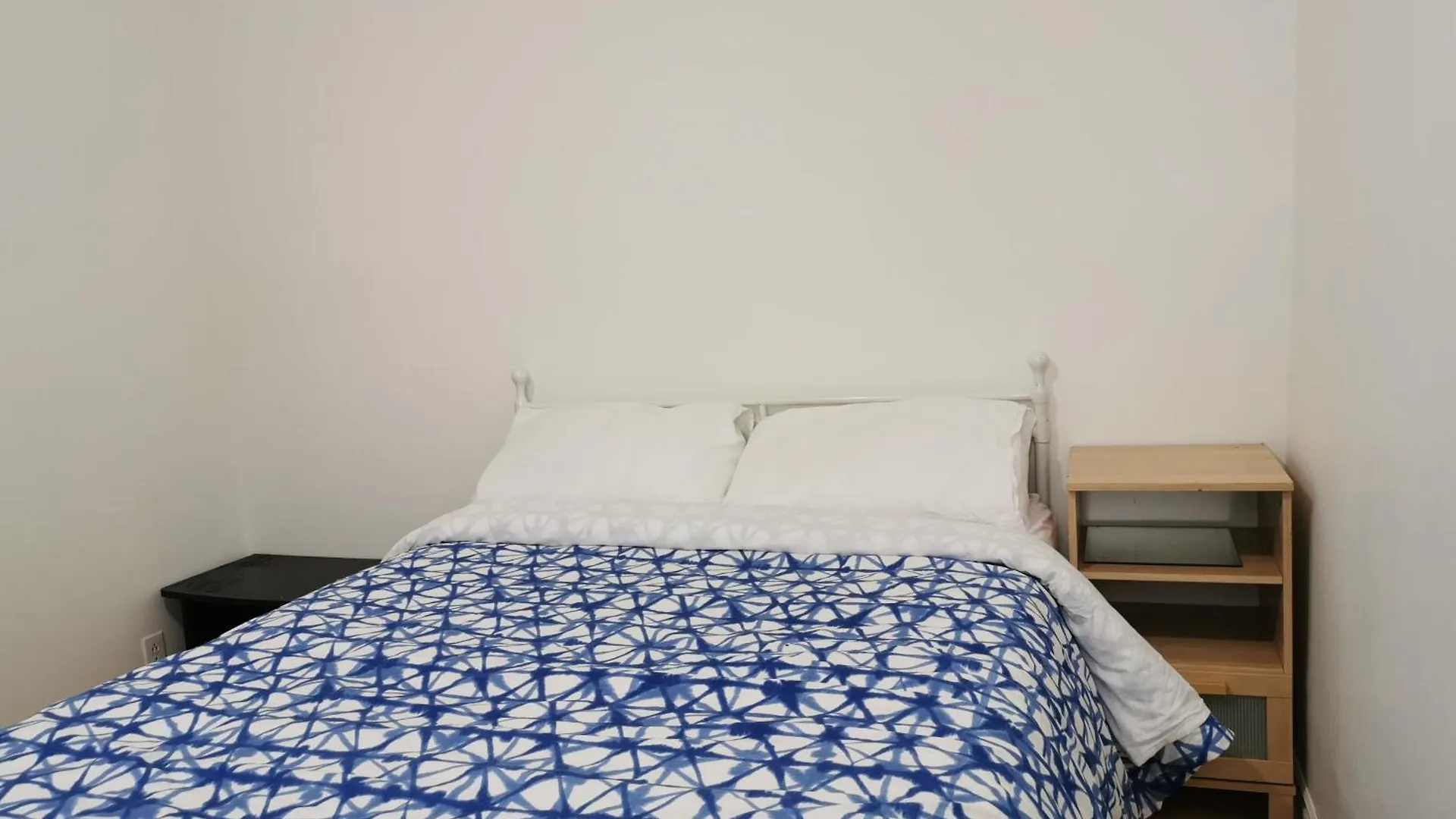 Delightful Room Near Metro Monk Station With Self Check-In Montreal